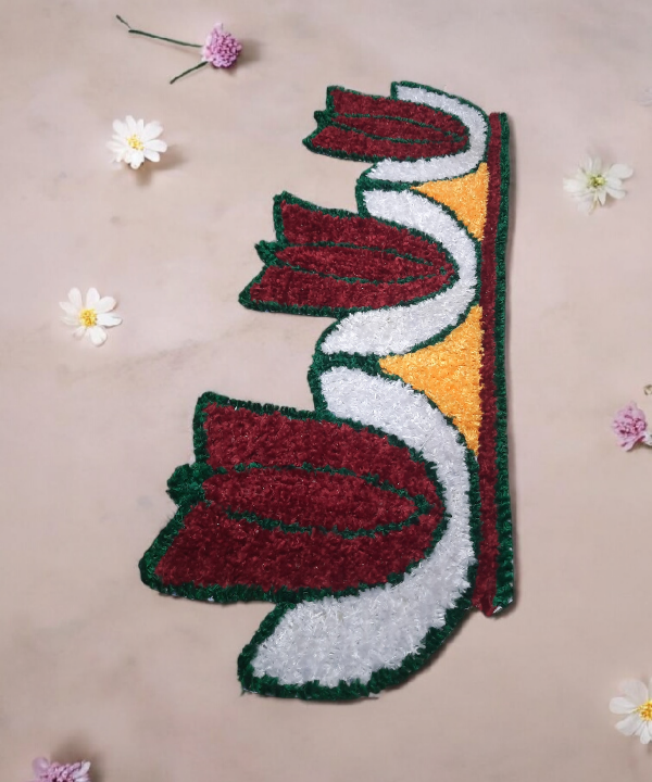 Border 84cm Red Petal Design Woolen Rangoli Mat – Handcrafted Festival Floor Décor for Home and Pooja Room