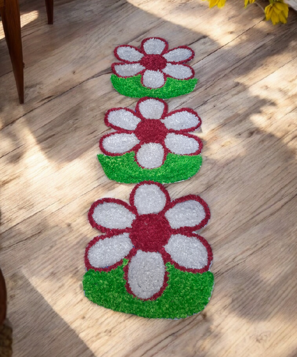 Border 84cm White Flowers with Leaf Woolen Rangoli Mat – Handmade Ethnic Floor Décor for Pooja & Festivals