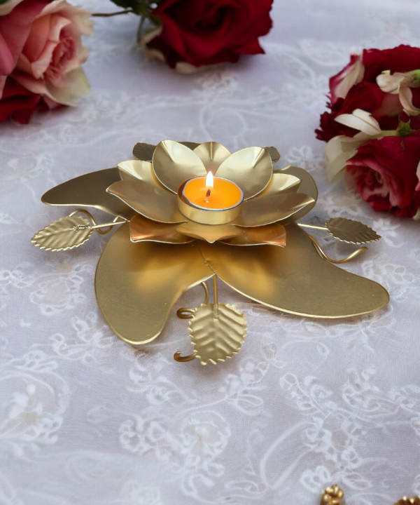 Unique Lotus Flower with Leaf Tealight Holder Exquisite Desktop Candle Cup