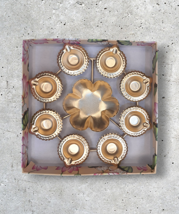 Metal Urli Bowl with 6 Diyas for Floating Flowers & Tea Light Candles – Perfect for Home, Office, and Table Decor, Diwali & Christmas Decorations ( 8-Inch )