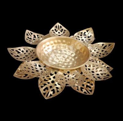 Flower Cut Urli