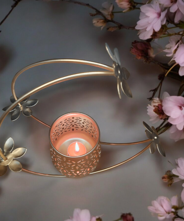 Elegant Crescent Moon Shaped Candle Holder - Metal Tea Light Stand For Home Decor