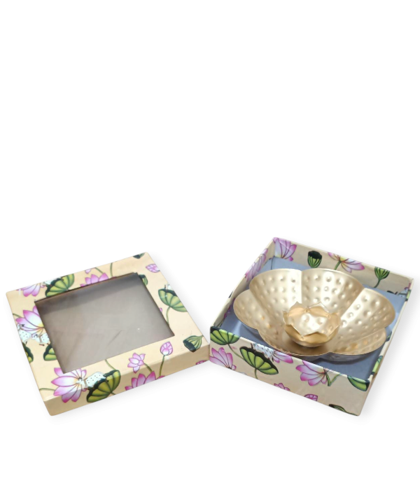 Lotus Shaped Metal Tealight Holder
