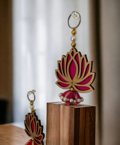 Lotus hanging pair