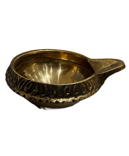 Big Brass Diya – Handcrafted Oil Lamp for Pooja & Festivals